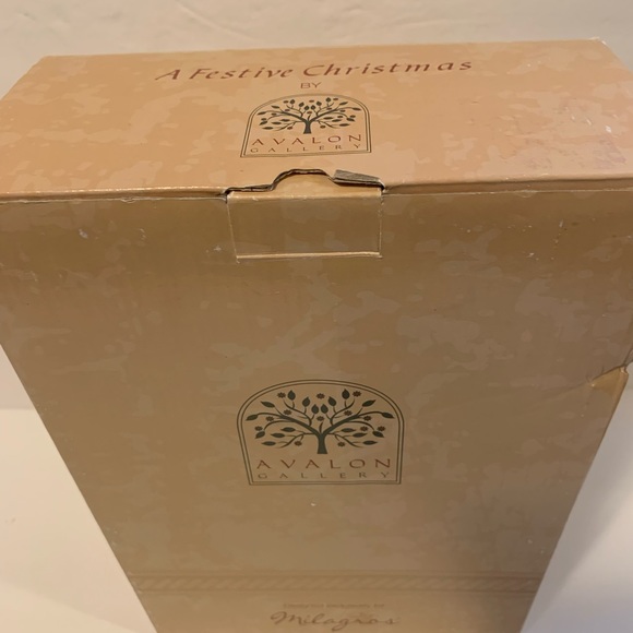 Avalon Gallery Designed Exclusively for Milagros Joy to the World Cross Plaque - Picture 10 of 13